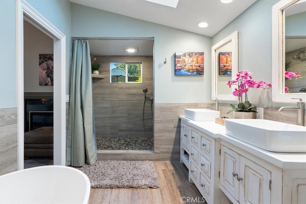 5282 Hillcrest Dr, Cambria, CA 93428