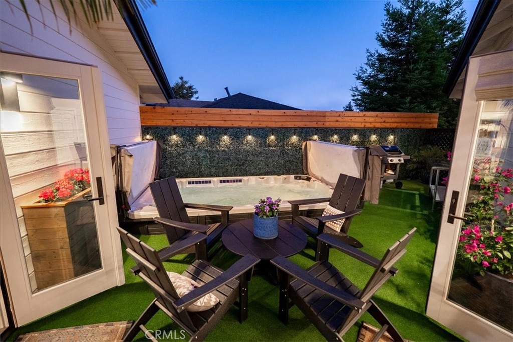 5282 Hillcrest Dr, Cambria, CA 93428