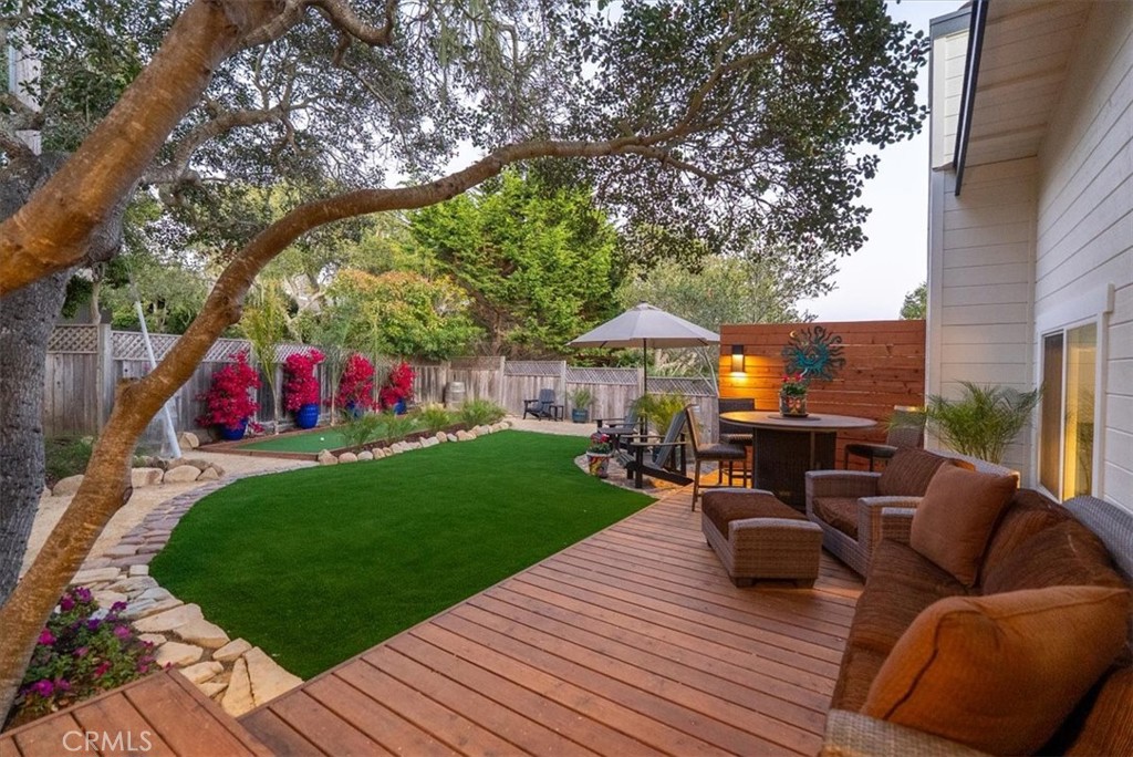 5282 Hillcrest Dr, Cambria, CA 93428