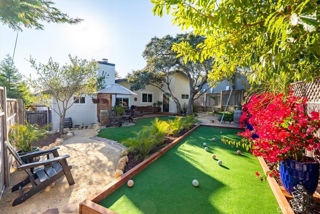 5282 Hillcrest Dr, Cambria, CA 93428