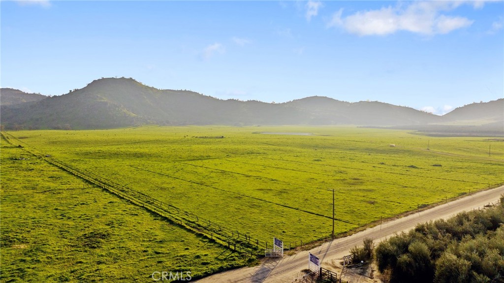 19400 398, Woodlake, CA 93286