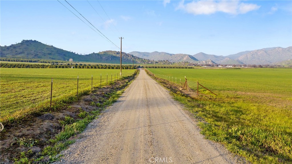 19400 398, Woodlake, CA 93286