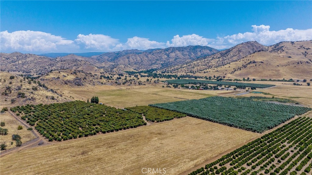 19400 398, Woodlake, CA 93286