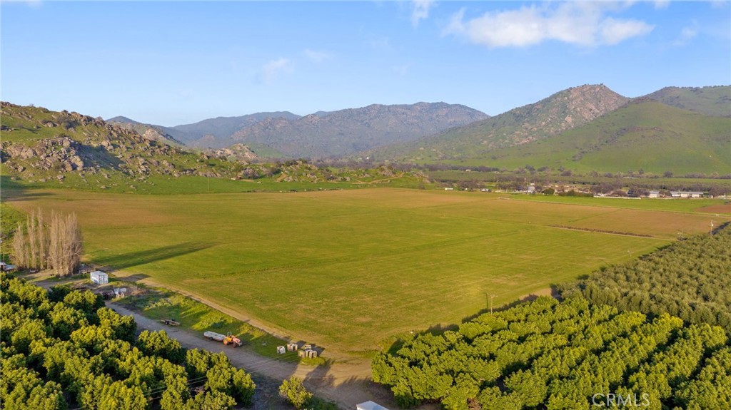 19400 398, Woodlake, CA 93286