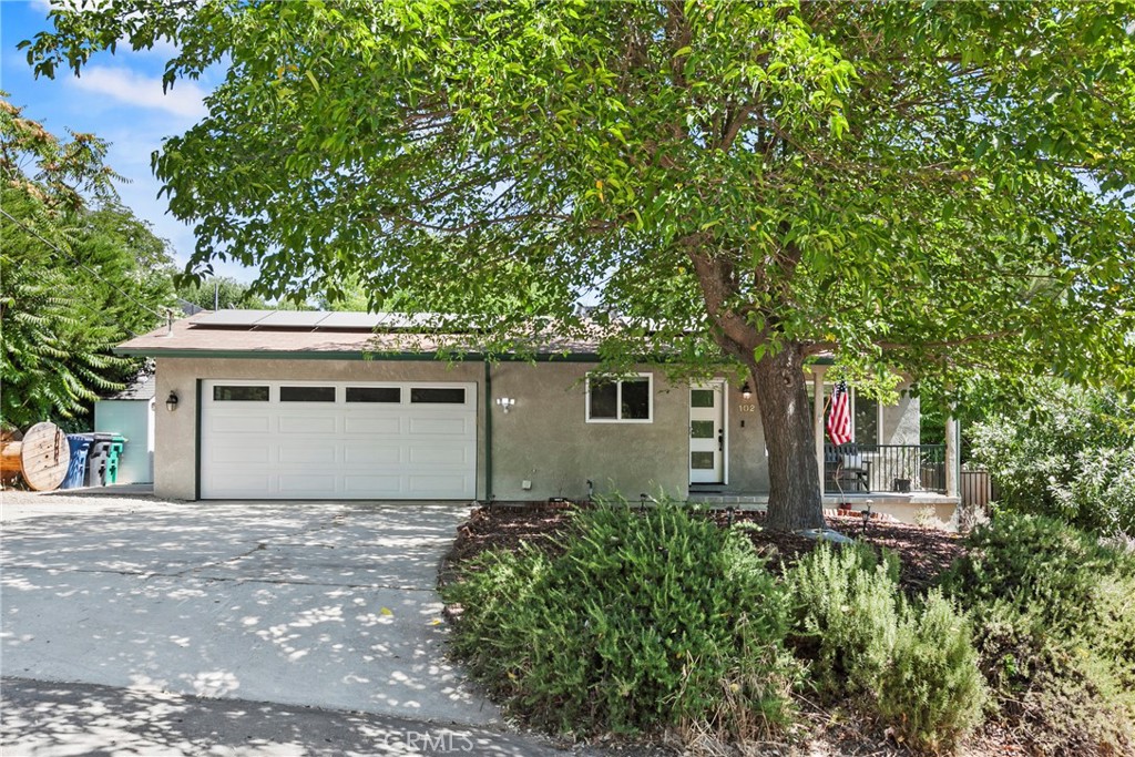 102 Glencrest Ln, Paso Robles, CA 93446