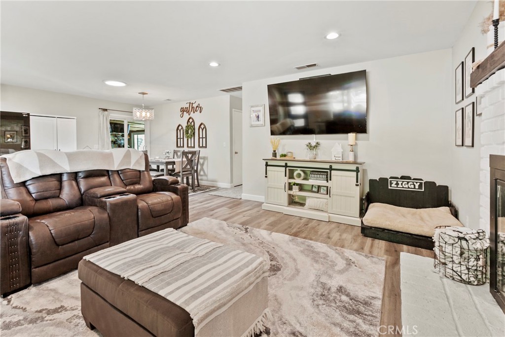 102 Glencrest Ln, Paso Robles, CA 93446