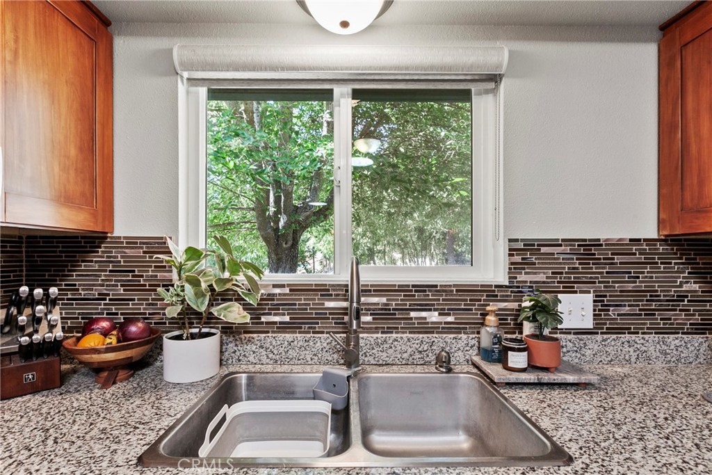 102 Glencrest Ln, Paso Robles, CA 93446