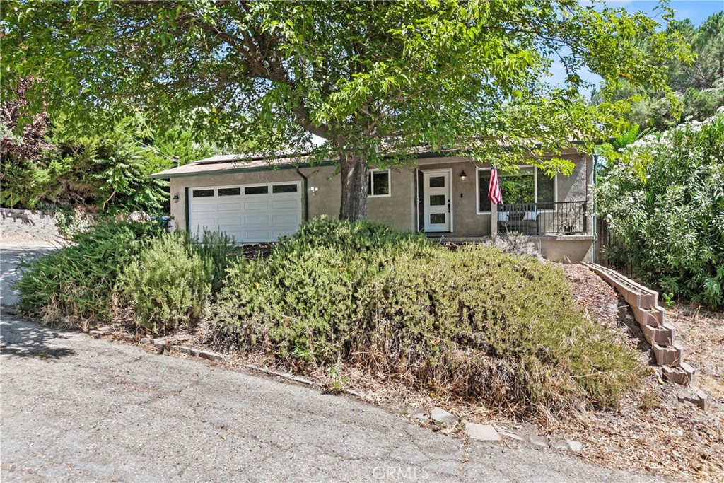 102 Glencrest Ln, Paso Robles, CA 93446