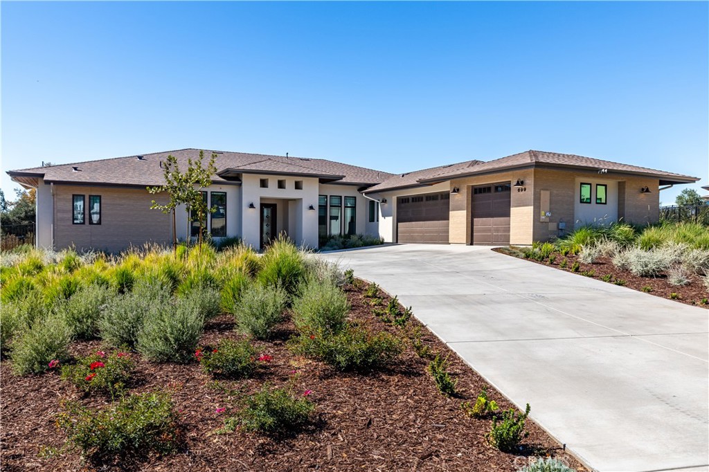 699 Waterford Ct, Paso Robles, CA 93446