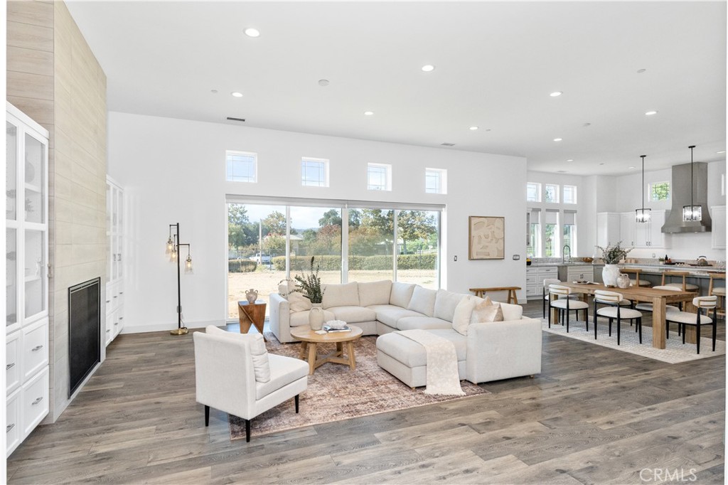 699 Waterford Ct, Paso Robles, CA 93446