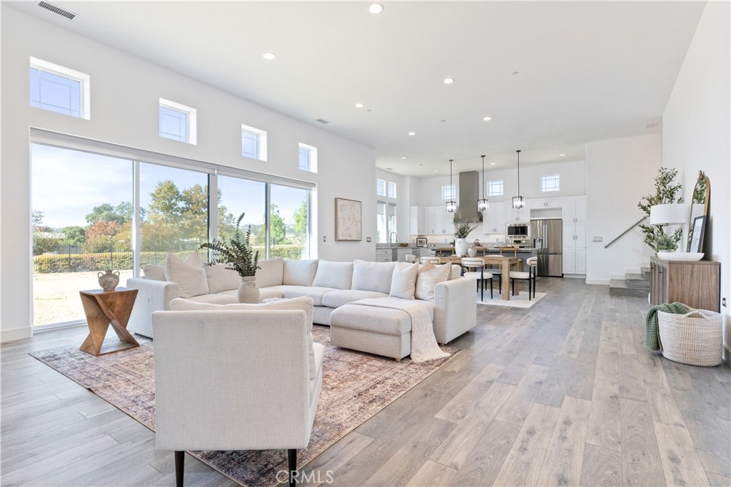 699 Waterford Ct, Paso Robles, CA 93446