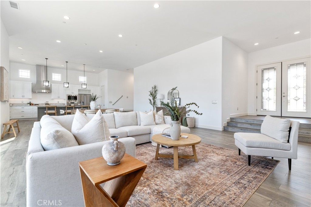 699 Waterford Ct, Paso Robles, CA 93446