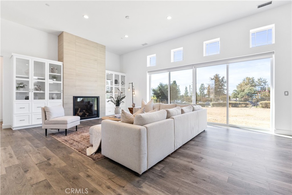 699 Waterford Ct, Paso Robles, CA 93446