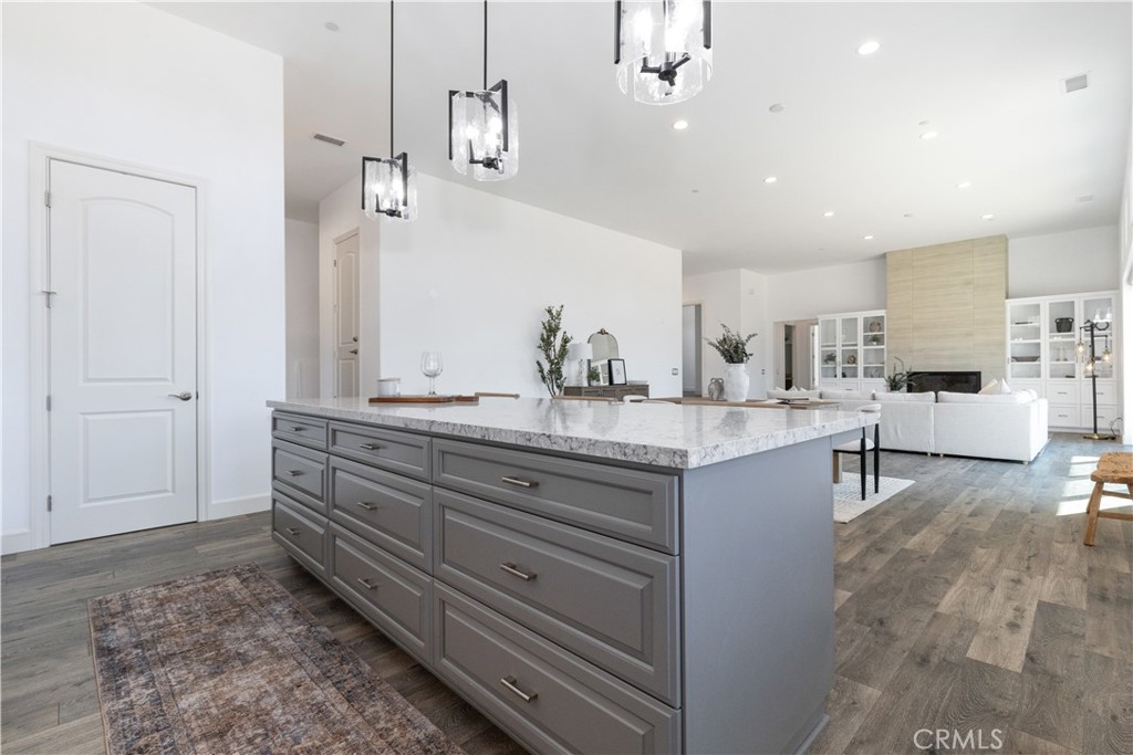 699 Waterford Ct, Paso Robles, CA 93446