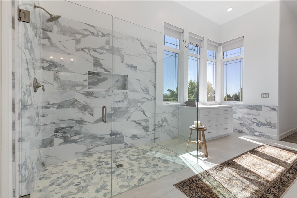 699 Waterford Ct, Paso Robles, CA 93446