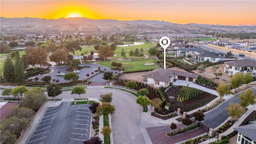 699 Waterford Ct, Paso Robles, CA 93446