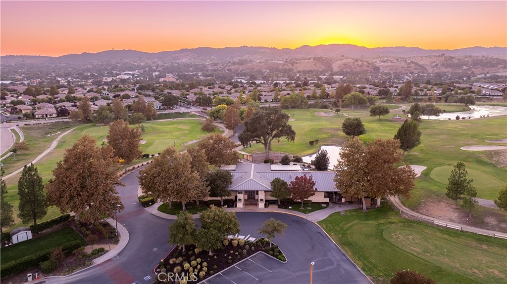 699 Waterford Ct, Paso Robles, CA 93446