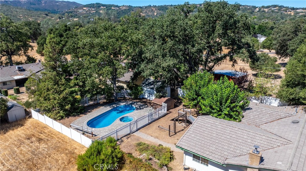 7990 San Gabriel Rd, Atascadero, CA 93422