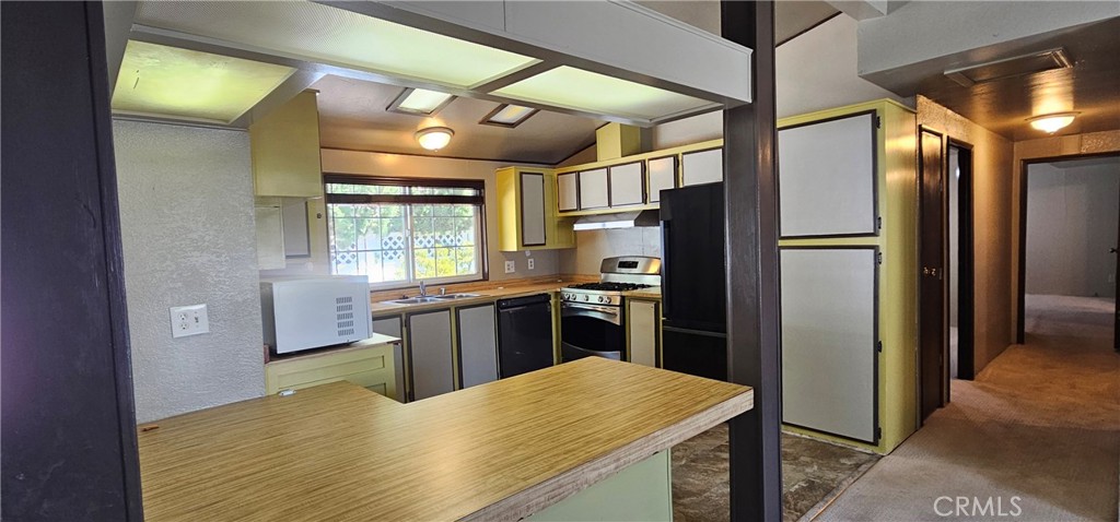 225 Lark Drive, Paso Robles, CA 93446