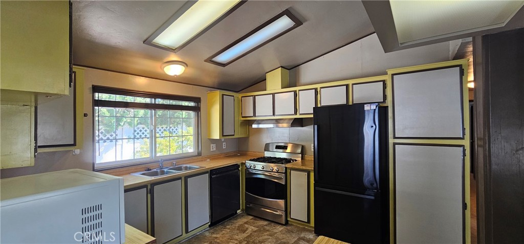 225 Lark Drive, Paso Robles, CA 93446