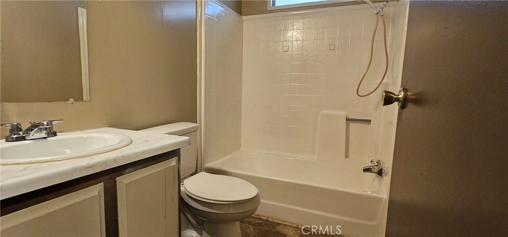 225 Lark Drive, Paso Robles, CA 93446