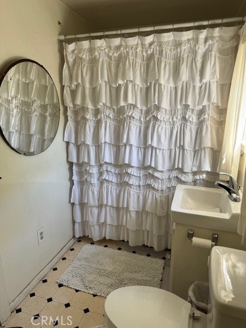 818 Olive St, Paso Robles, CA 93446