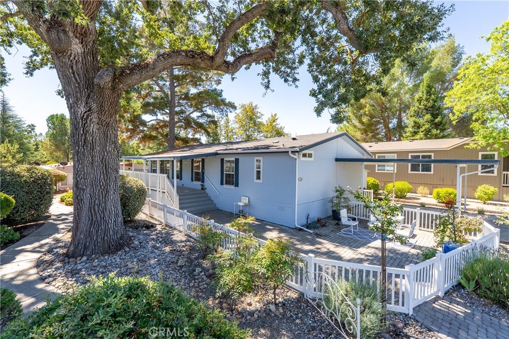 15 Via Santa Barbara #15, Paso Robles, CA 93446
