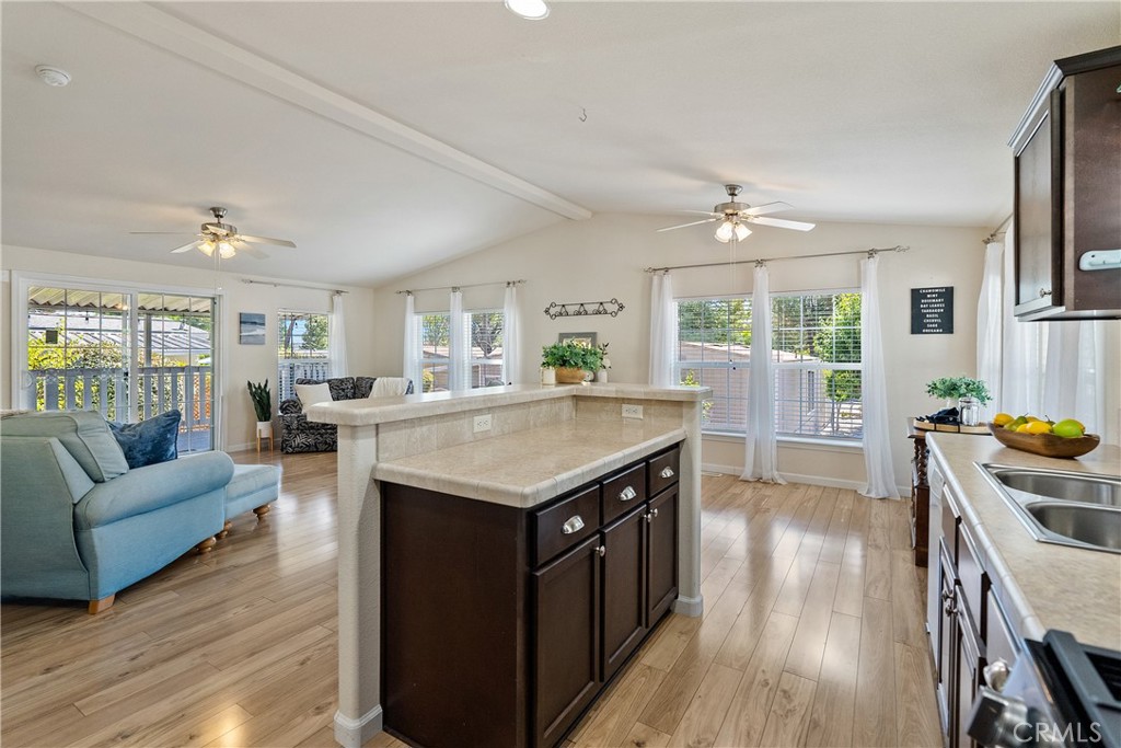 15 Via Santa Barbara #15, Paso Robles, CA 93446