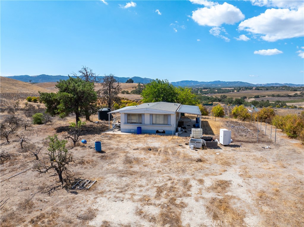 27 Wellsona Rd, Paso Robles, CA 93446