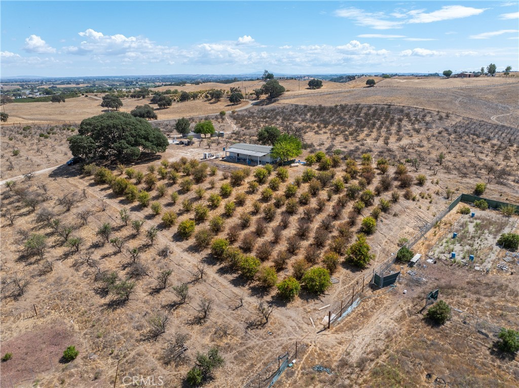 27 Wellsona Rd, Paso Robles, CA 93446