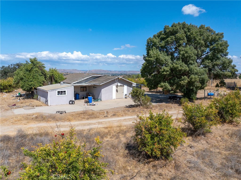 27 Wellsona Rd, Paso Robles, CA 93446