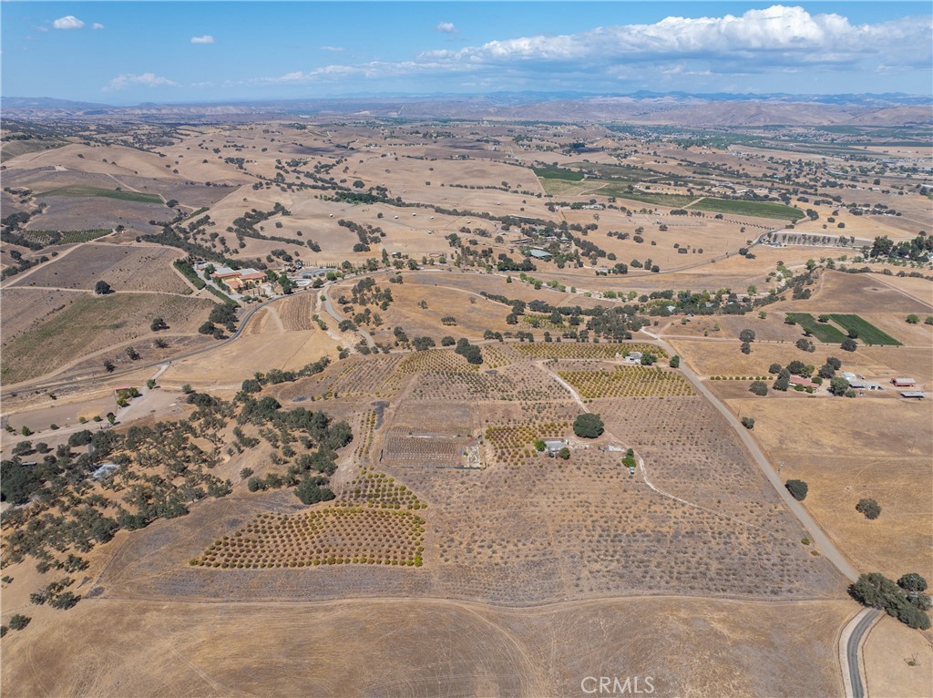 27 Wellsona Rd, Paso Robles, CA 93446