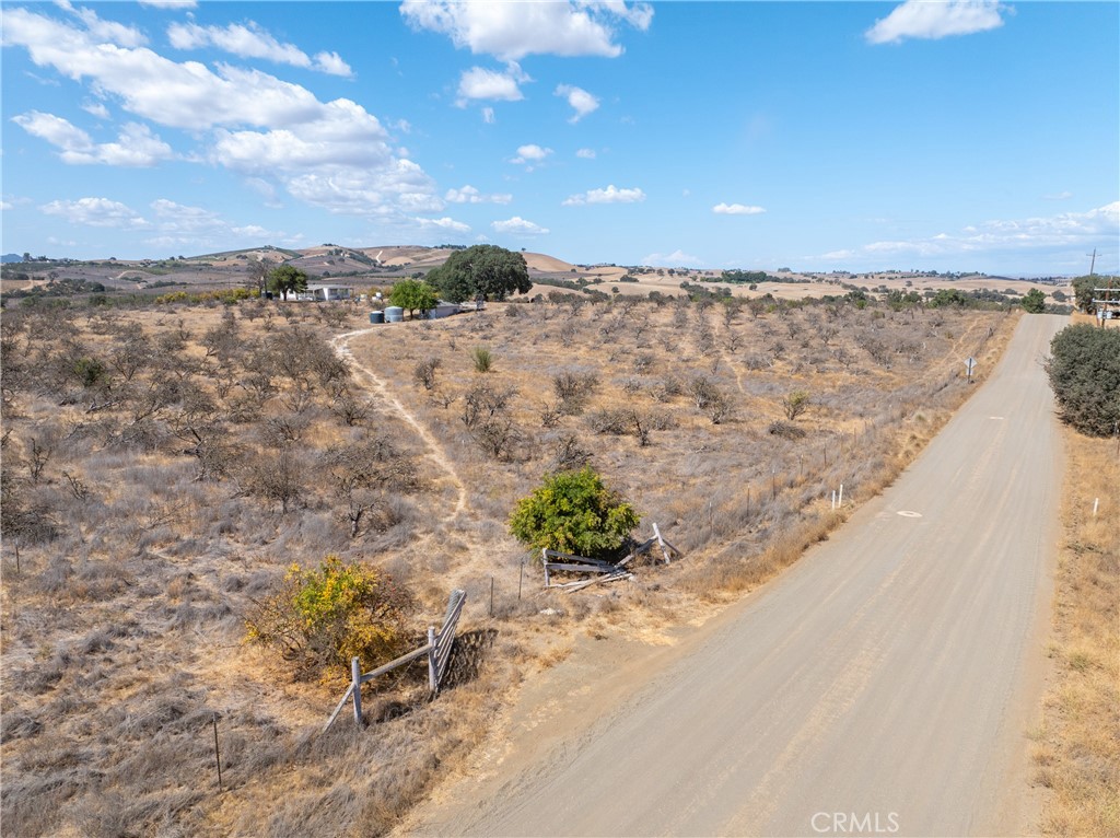 27 Wellsona Rd, Paso Robles, CA 93446