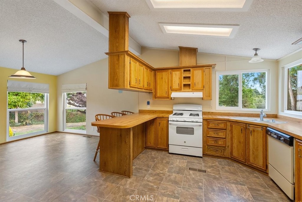 1155 Cayucos Creek Rd, Cayucos, CA 93430