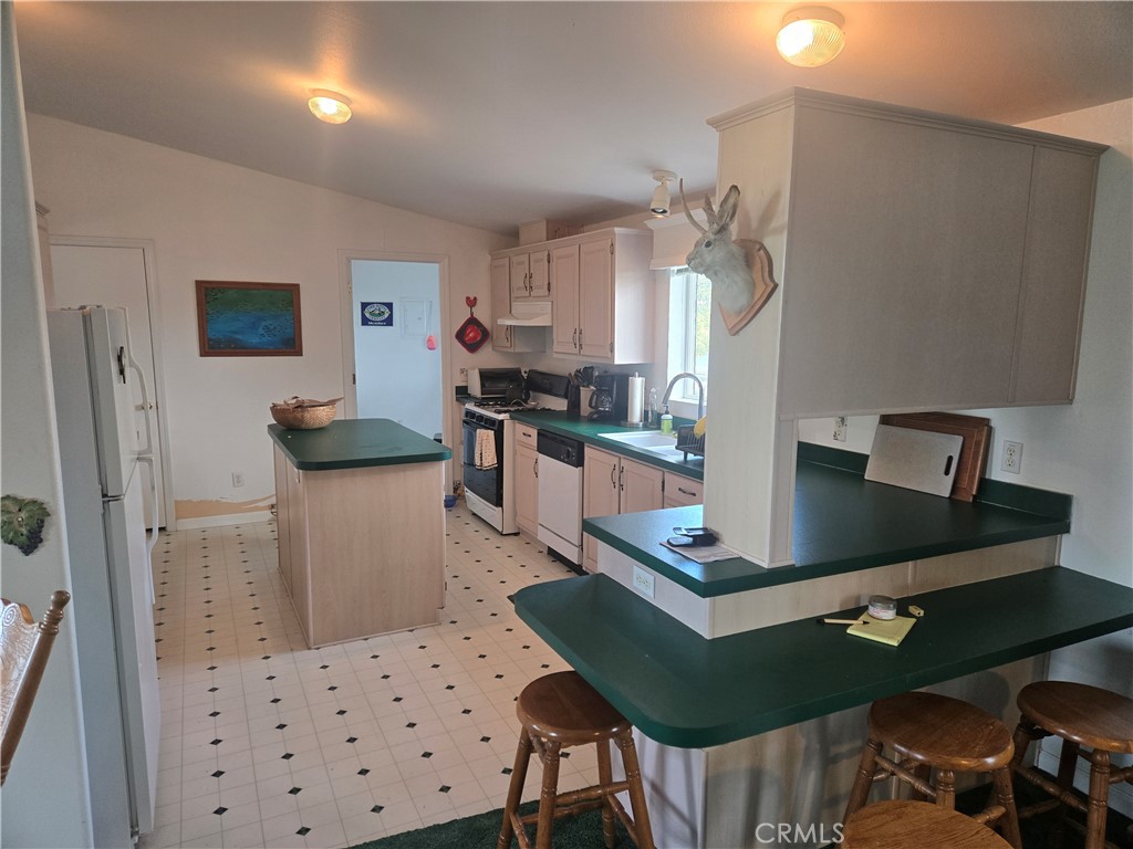 9308 Chimney Rock Rd, Paso Robles, CA 93446