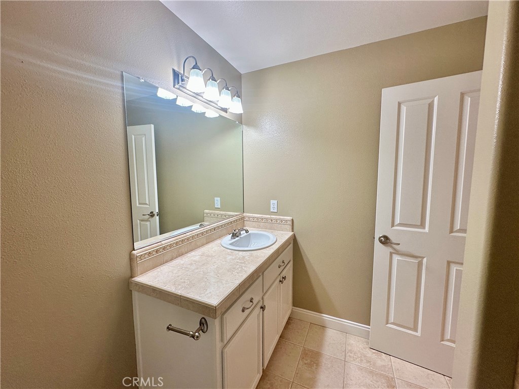 5026 Meadow Lark, Paso Robles, CA 93446