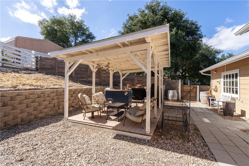 3880 Ardilla, Atascadero, CA 93422