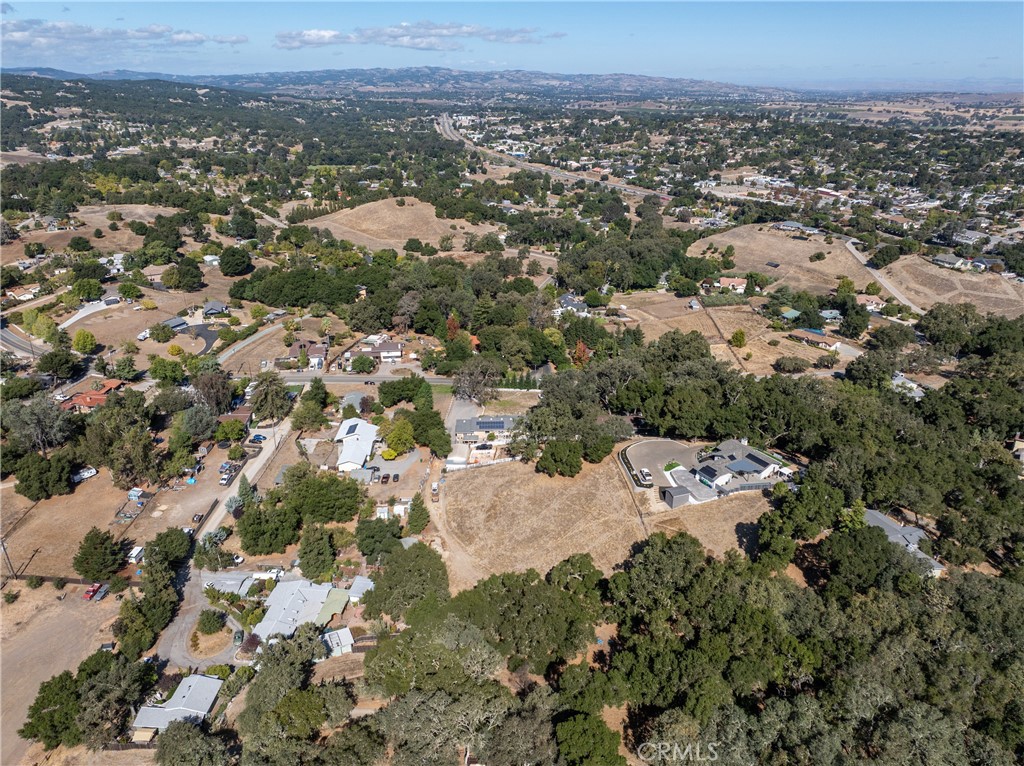 3880 Ardilla, Atascadero, CA 93422