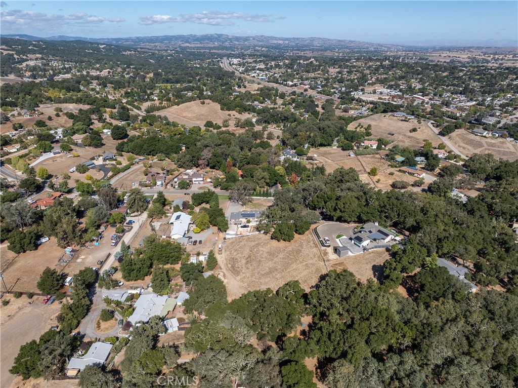 3880 Ardilla, Atascadero, CA 93422