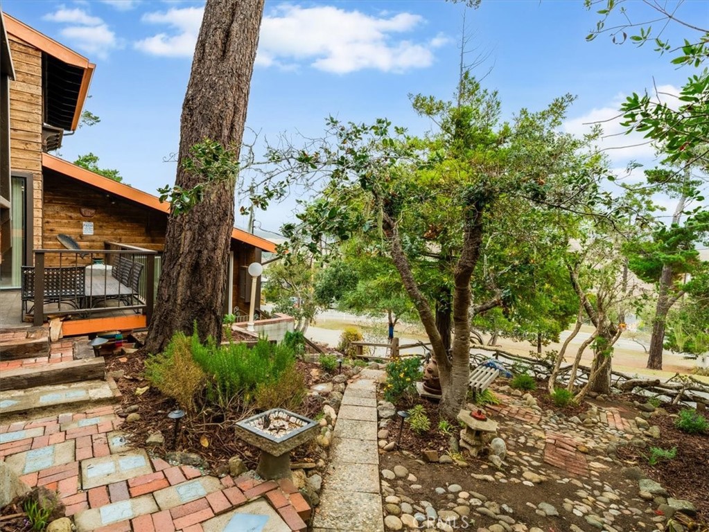 2155 Spencer St, Cambria, CA 93428