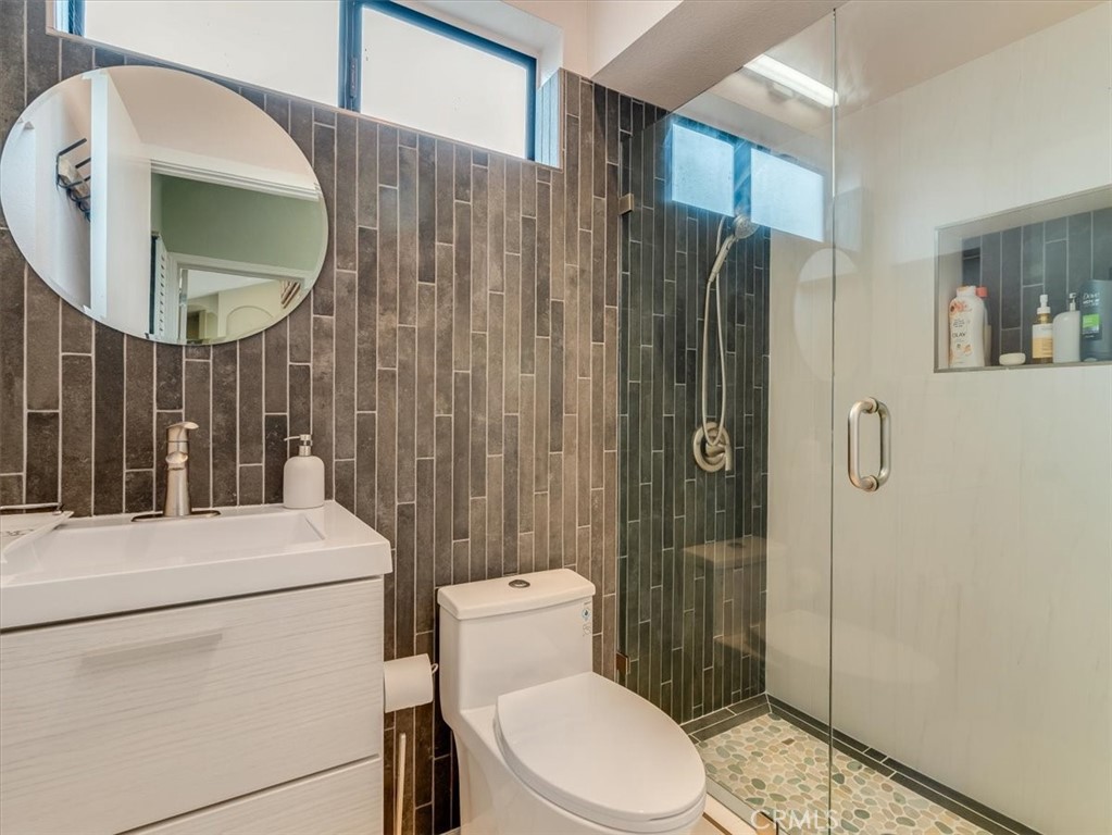 2155 Spencer St, Cambria, CA 93428