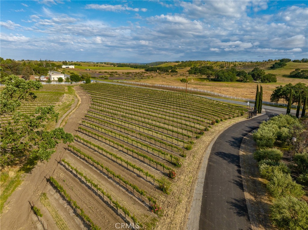 6944 Union Rd, Paso Robles, CA 93446