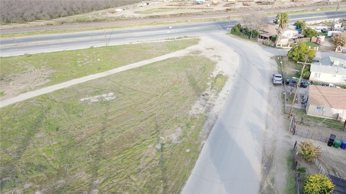 681 Hwy 43, Shafter, CA 93263