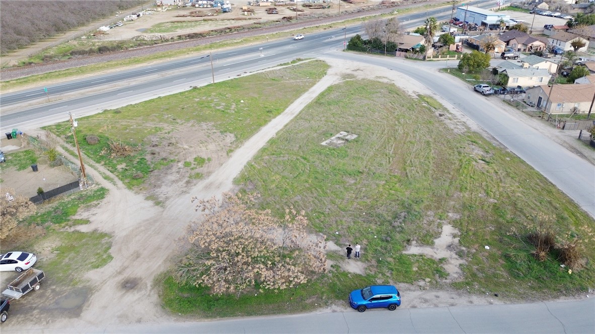 681 Hwy 43, Shafter, CA 93263