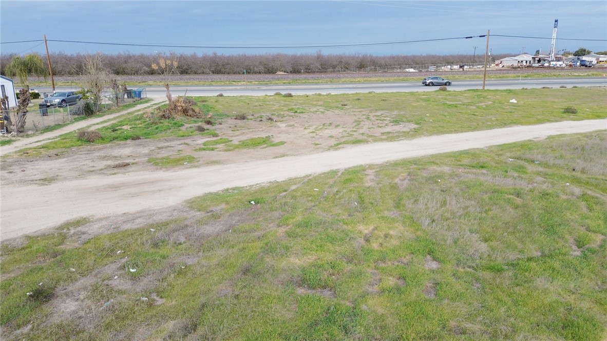 681 Hwy 43, Shafter, CA 93263