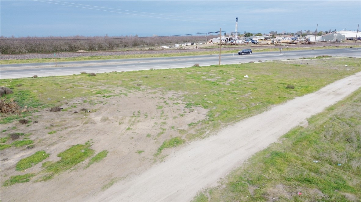 681 Hwy 43, Shafter, CA 93263