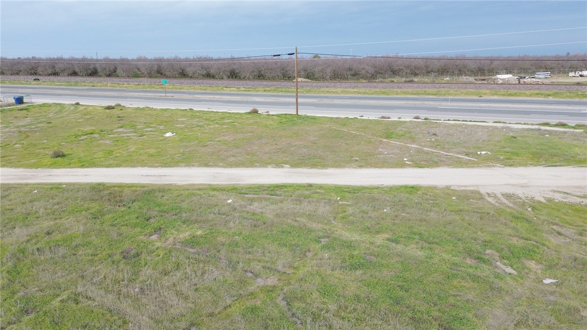 681 Hwy 43, Shafter, CA 93263