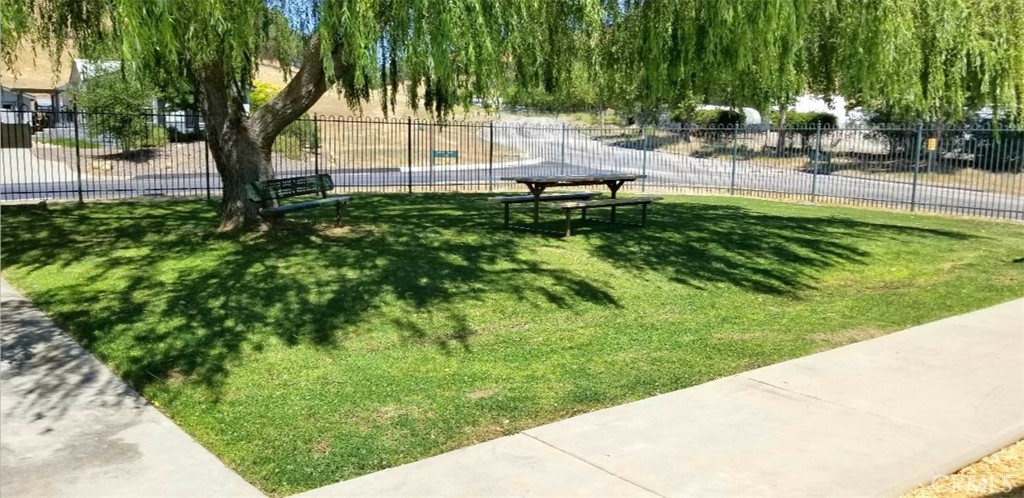 1954 Brook Ln., Paso Robles, CA 93446