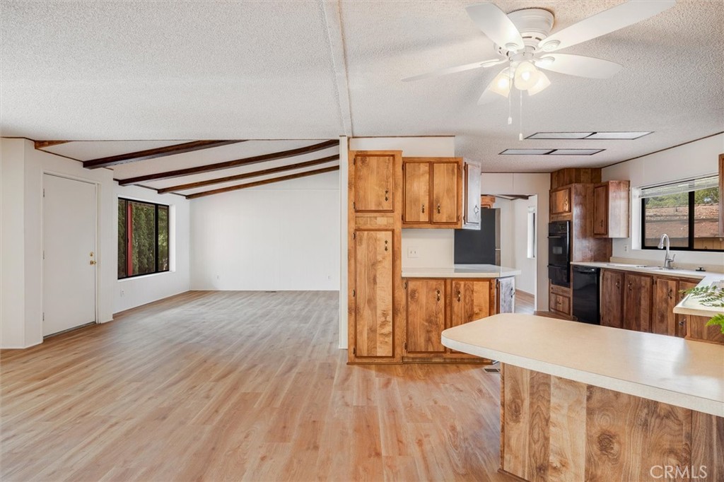 32 Via Santa Barbara #32, Paso Robles, CA 93446