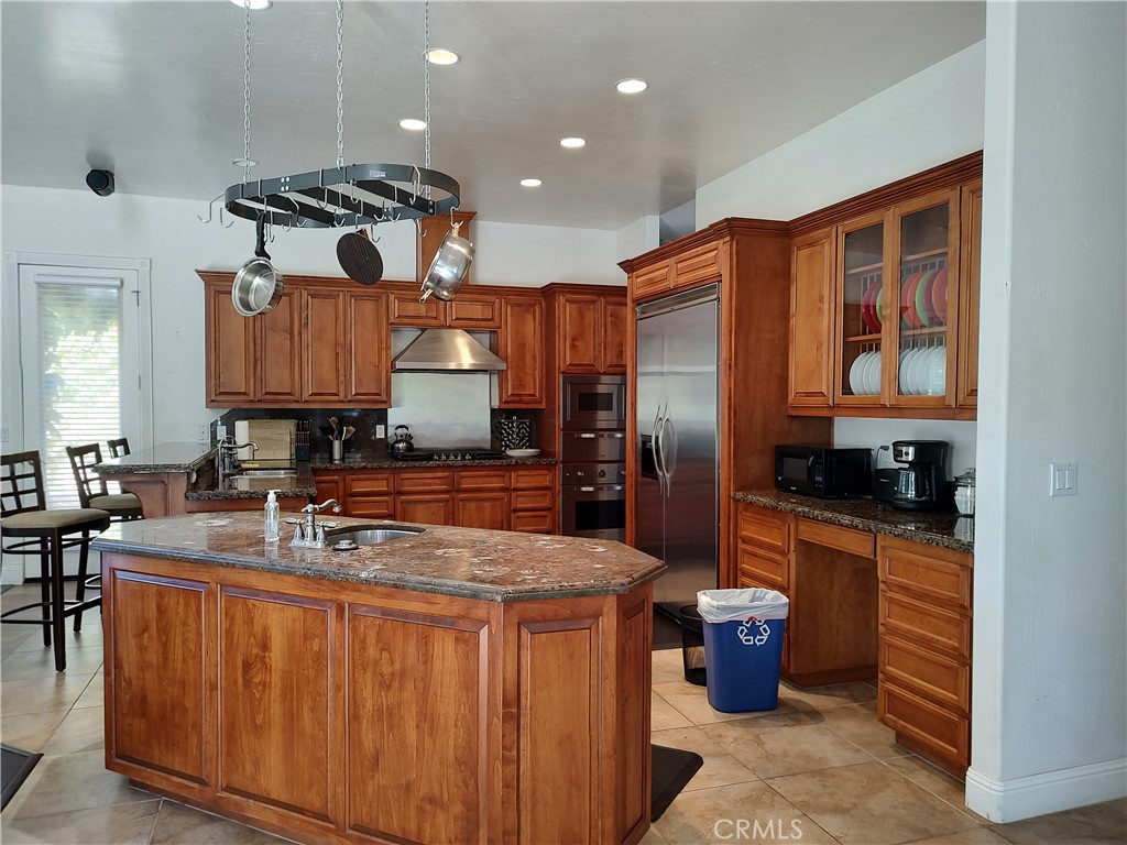 880 Tracy, Templeton, CA 93465